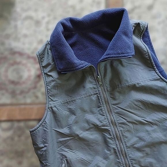 Vtg North Country nylon fleece lined zip vest - Picture 5 of 12